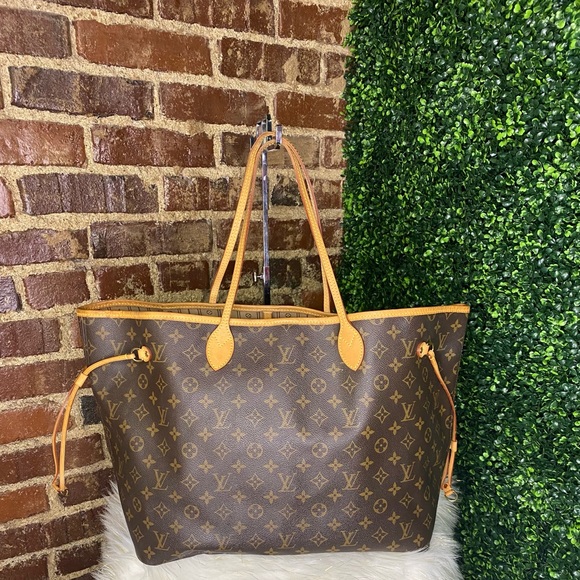 Product details: Authentic Preloved Neverfull GM - Picture 3 of 9